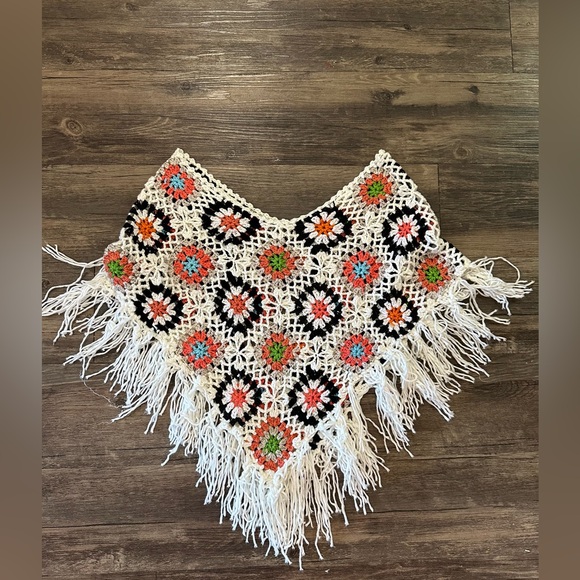 Cropped Crochet Fringe Shawl — one size fits most - Picture 3 of 7